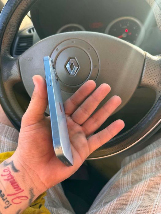 iPhone 14 blue 92%sănătatea bateriei