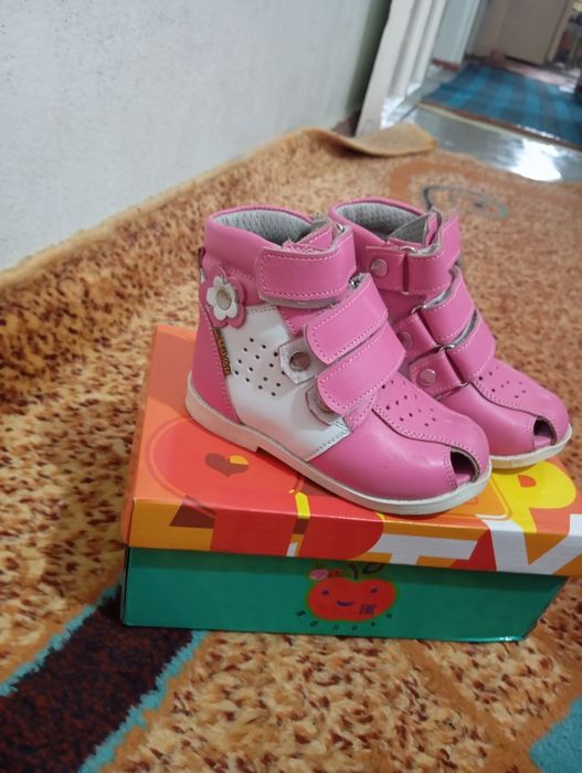 Продам ортопедическуб обувь