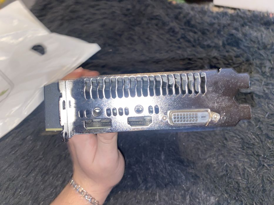 Placa Video ASUS Radeon RX570 4GB GDDR5 256-bit - Editie Expedition