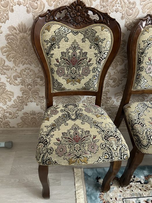 Стол стулья сатылады