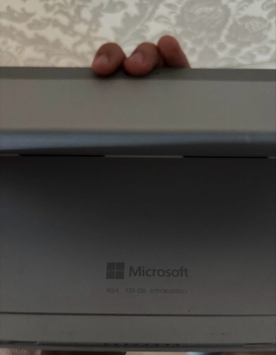 Tableta Microsoft Surface Go