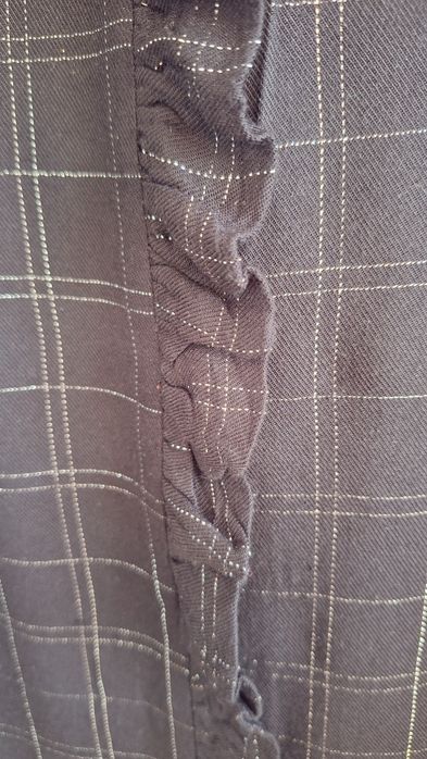 Camașuță neagra cu dungi argintii