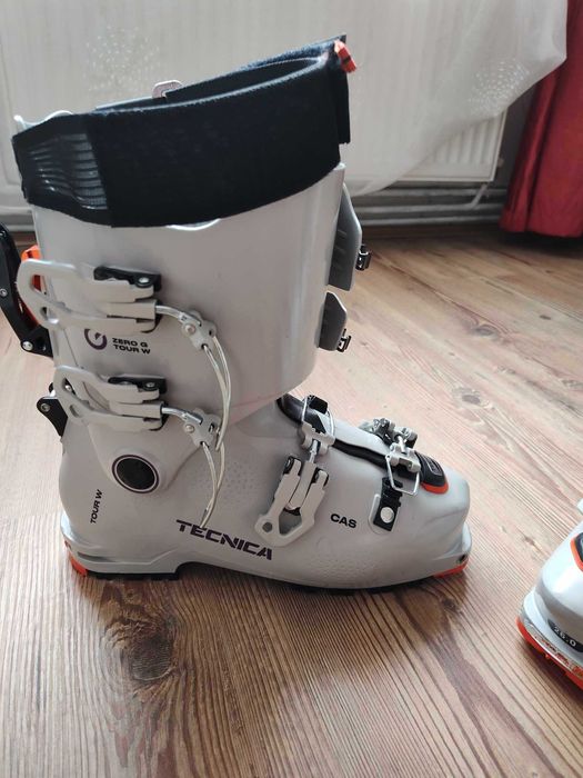 Clapari Tura Tecnica Zero G Tour W