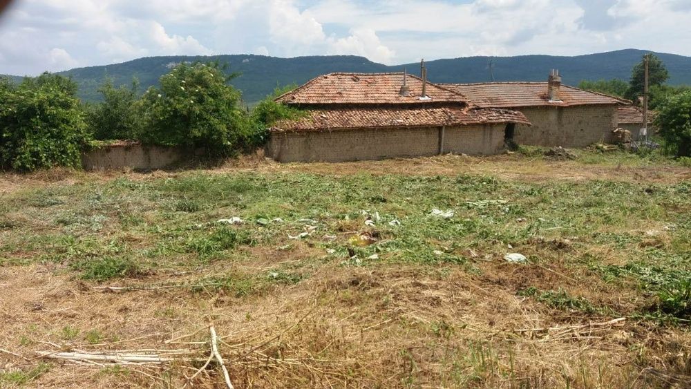 Продава се Парцел в с. Ивански, Област Шумен - 2300 кв.м за 18 €/кв.м - Снимка #7