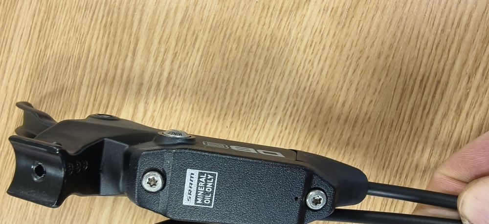 Нови комплект Хидравлични спирачки Sram DB8 - четирибутални (с минерално масло)