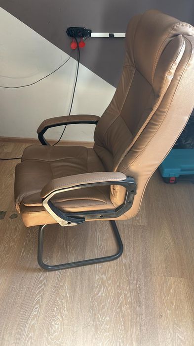 Продам кресло на полозьях