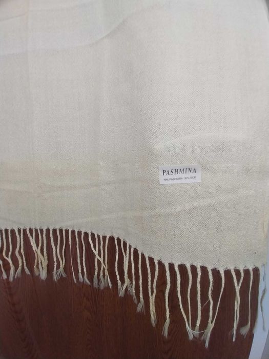 Шал от вълна пашмина и коприна