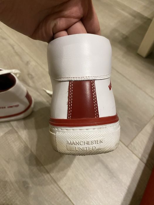 Кроссовки Manchester United