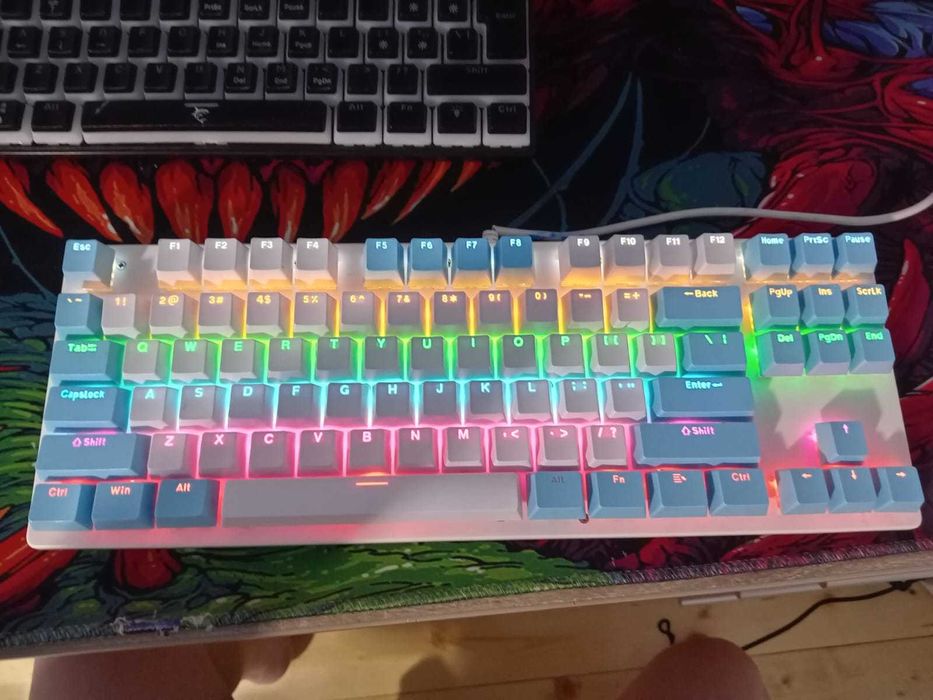Vnad tastatura de gaming QWERTY +casti de gaming marvo
