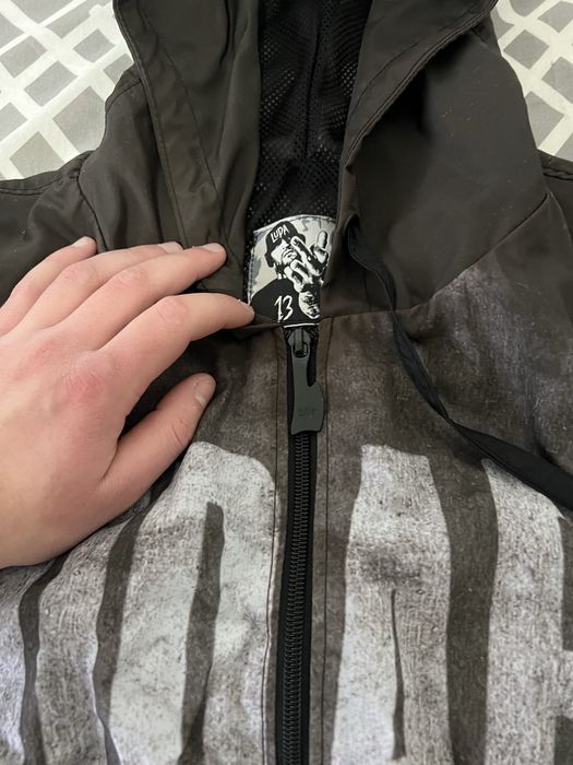 Луда ветровка рядка