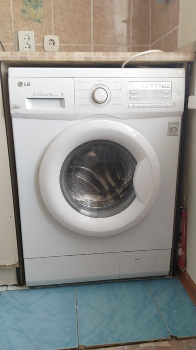 Продаю стиральную машину