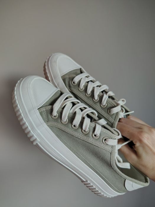 Тъмно зелени кецове Zara