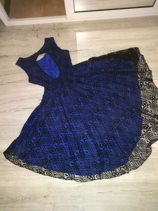 Rochie eleganta cu dantela neagra cu albastru