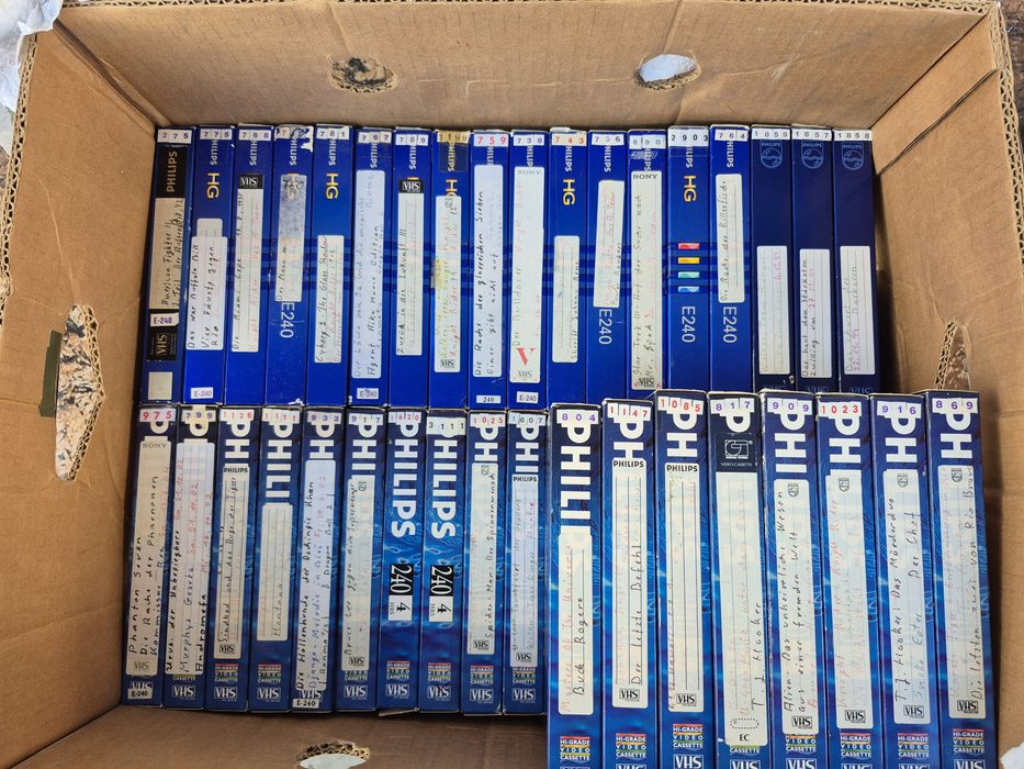Vând 56 casete video VHS Philips, filme acțiune,drama,Comedie,dragoste