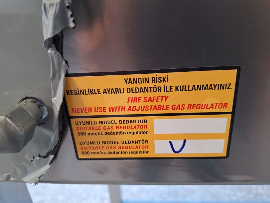 Котлон газов професионален с крака и долен плот защита- СЕ