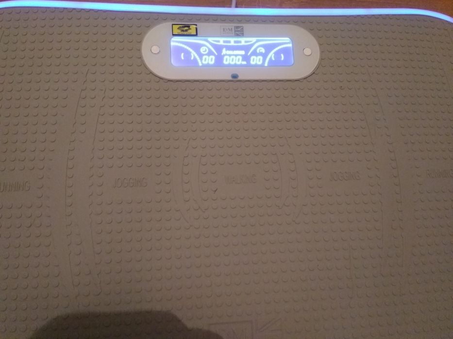 Вибрационная платформа для фитнеса