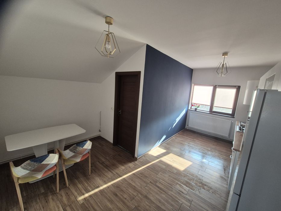 Inchiriez garsoniera