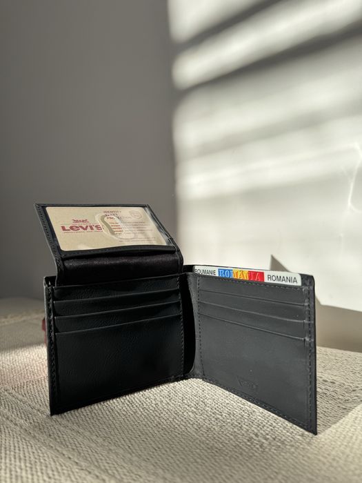 Portofel Levi’s din piele naturala