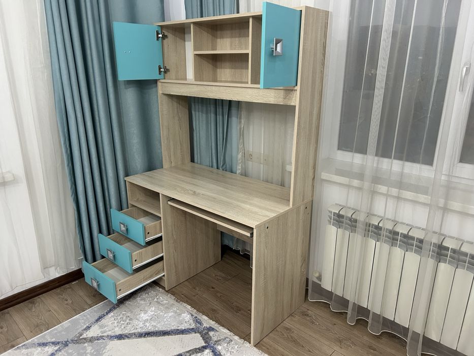 Рабочий стол с надстройкой