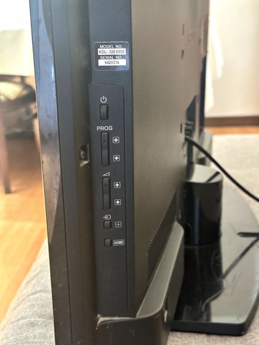 телевизор Sony. Model; KDL-32EX600