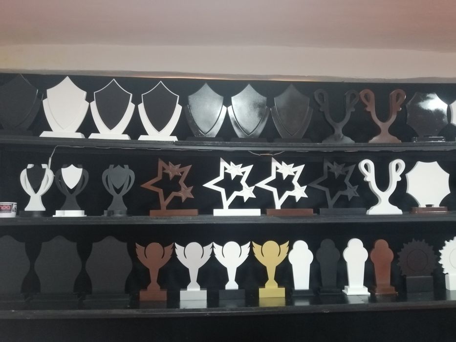 Статуетки,  кубки,  медали, плакетки,  сувениры