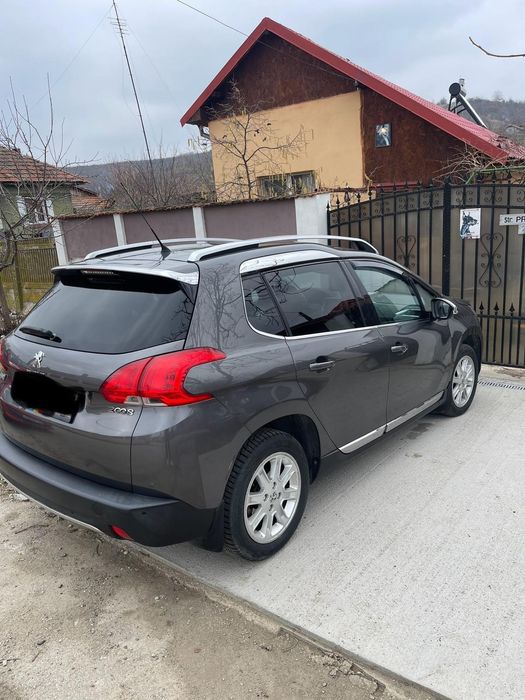 Vând peugeot 2008