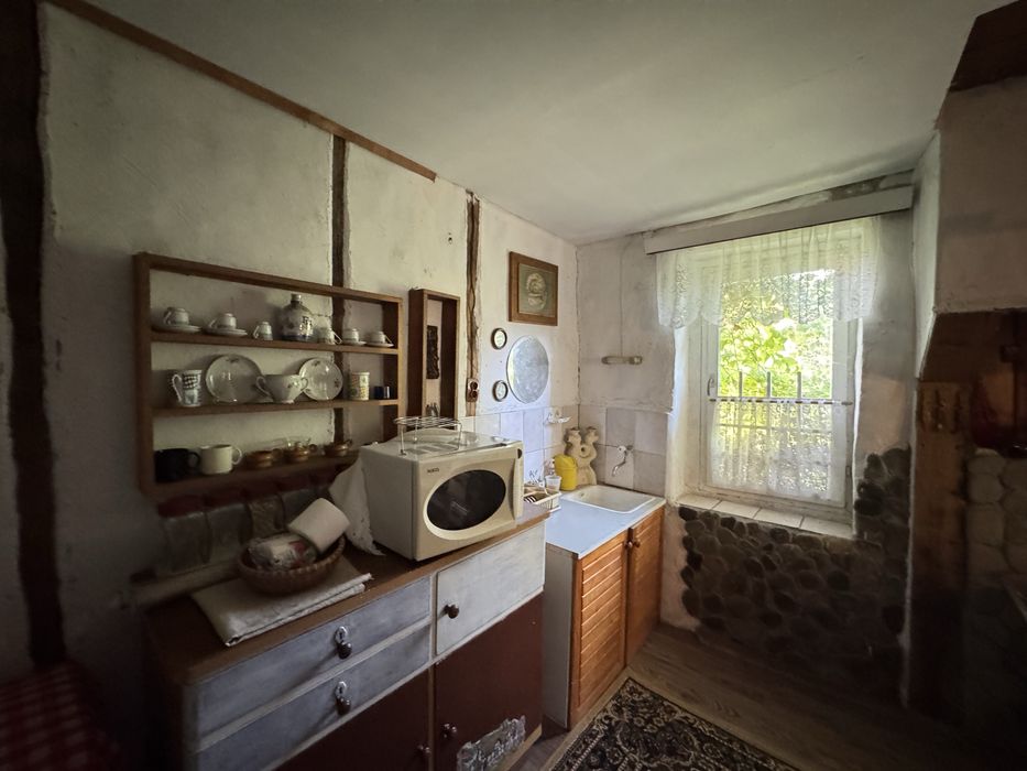 Продава къща в с. Долно Сахране, общ. Павел баня