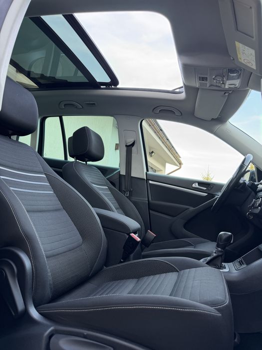 Volkswagen Tiguan 2.0 Tdi 177 CP /Panoramic/Navigatie/Camera/Climatronic/Jante/Tempimat/Line asist/Side asist