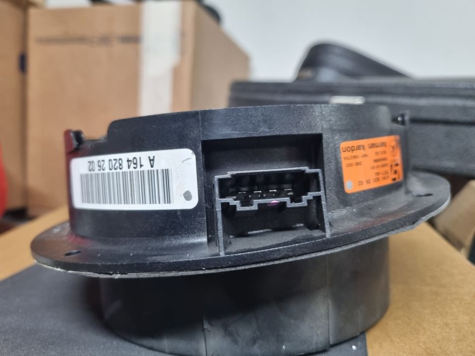 Mercedes ML W164 : Grup diferențial față și Boxă Harman Kardon