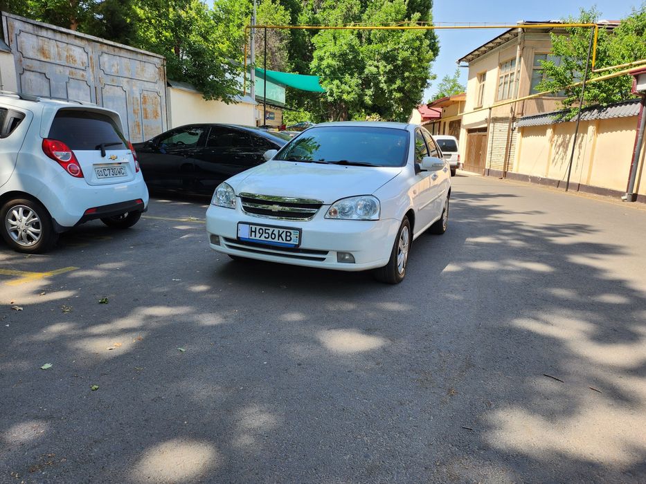 Срочно не дорого Lacetti-2010г. Метан. НЕ битый.: 4 500 у.е. - Chevrolet Toshkent на Olx