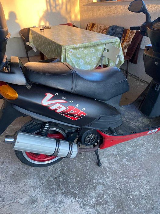 Vând scuter 125cc adus din Germania