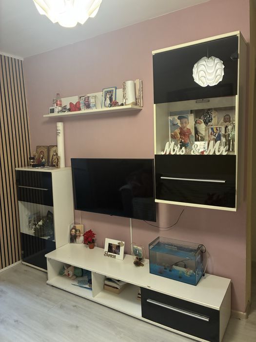 Vand Living mobila de sufragerie