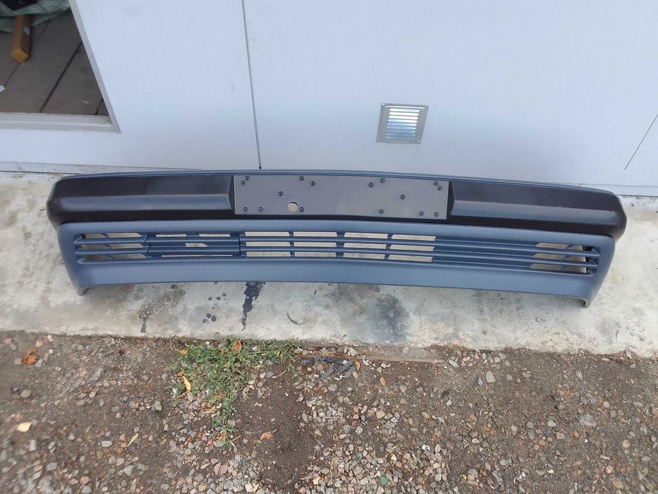 Бампер мерседес 124. Бампер w124 передний в сборе. Мерседес w124 передний бампер. Передний бампер 124 е200. Бампер мерседес 124.