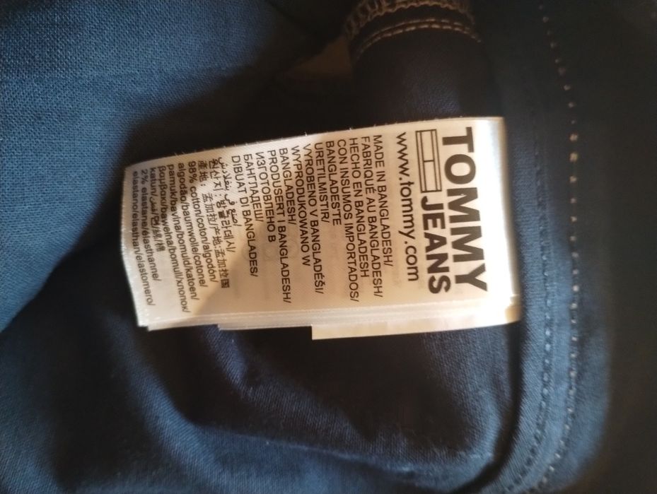 Pantaloni scurti noi Tommy Hilfiger  M-L