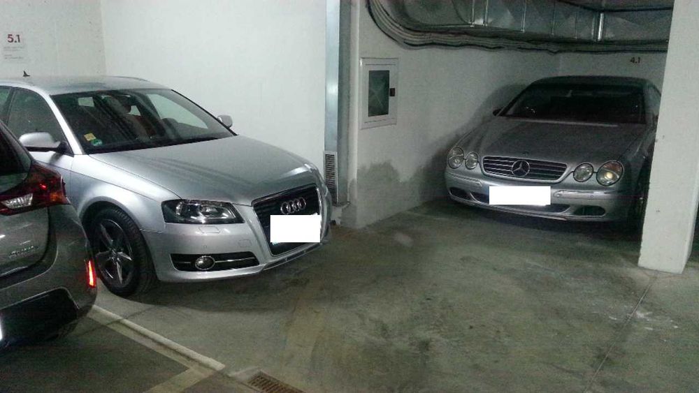 Дава се под наем Гараж / Паркомясто в София, Гео Милев - 23 кв.м за 76.5 € - Снимка #1