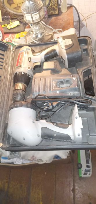 Продам шуруповерт   10000 тенге.