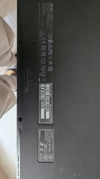 Laptop gaming Acer Predator Helios 300