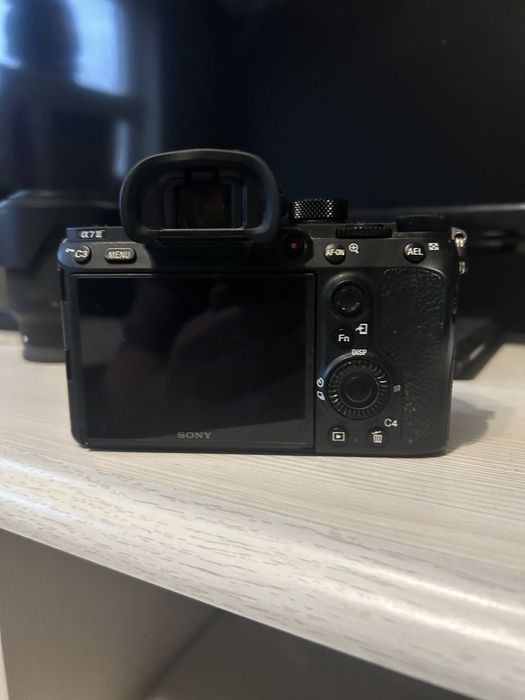 Продам Sony a7iii rus