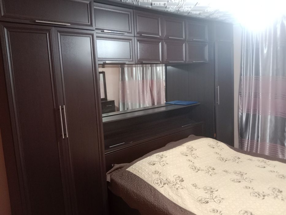 Продам спальный гарнитур