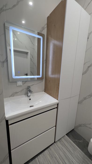 Продам умывальник со шкафом