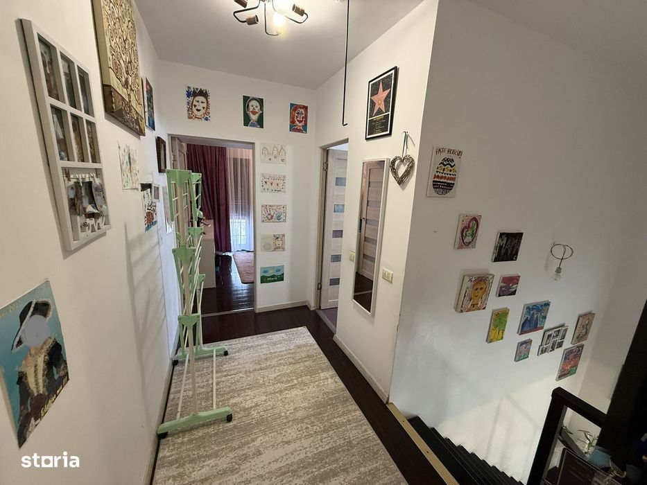 Casa de vanzare, partial mobilata, la strada, Valea Adanca