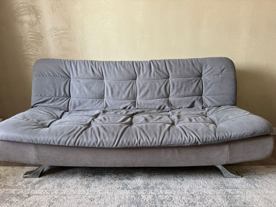 Продам диван 45000  чехол снимается