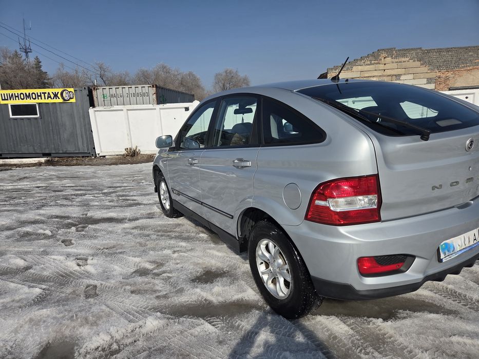 Ssanyong  nomad  2014