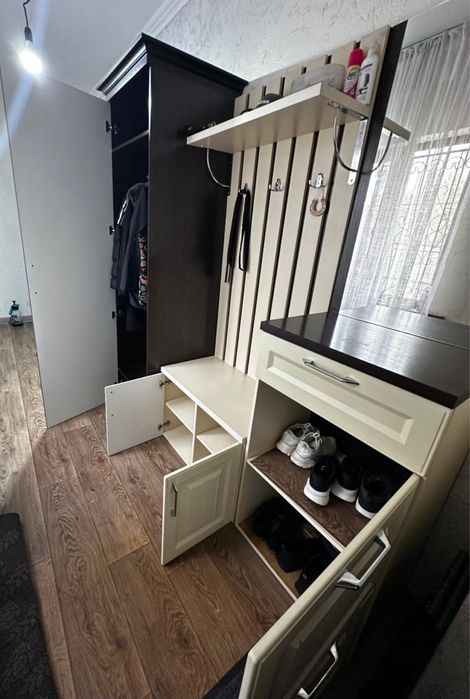 Мебель  прихожка