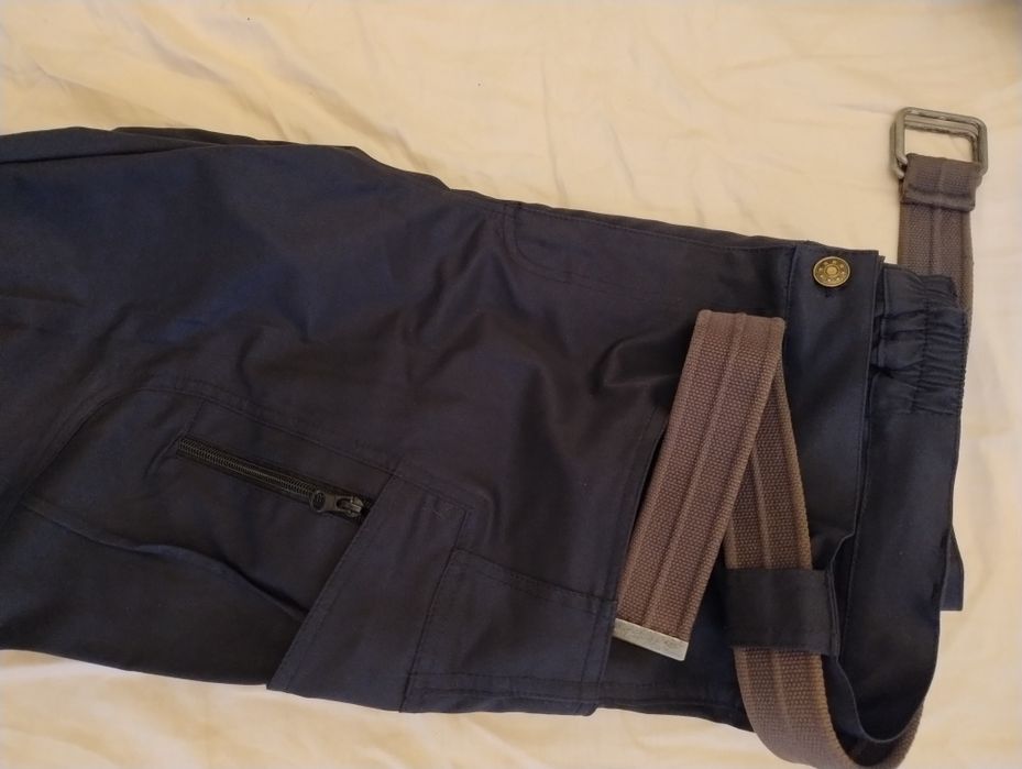 Pantaloni cargo, drumeție L