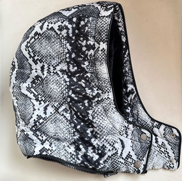 Zara Яке Змийски Принт