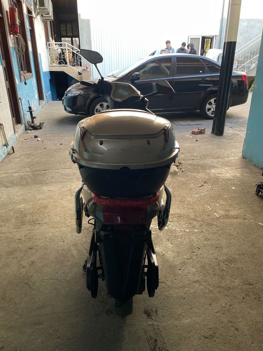 Elektron skuter sotiladi