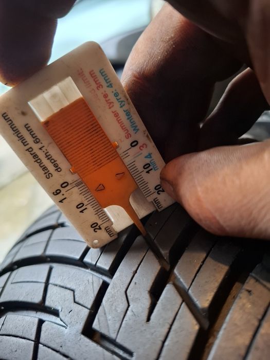 2 Всесезонни гуми Пирели 205/55/16 ДОТ23 7мм