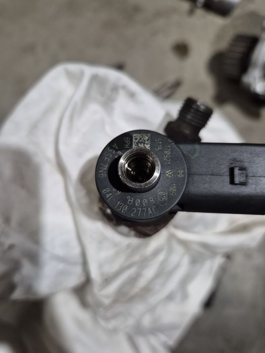 Injector injectoare audi a4 b9 2.0 tdi euro 6 cod injector 04L130277AC