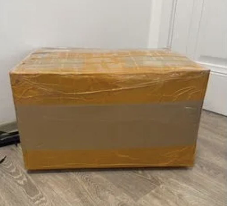 Много посуды  Луминарк.   Большая коробка
"Коробка с разной посу